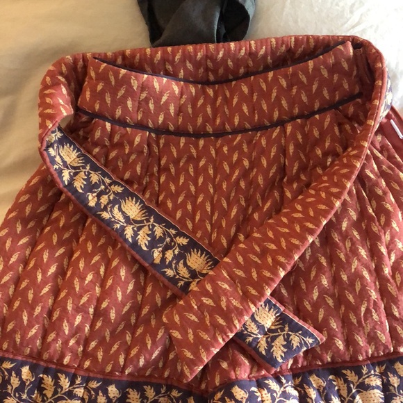 Hunter Bell Edith Short - Picture 5 of 6